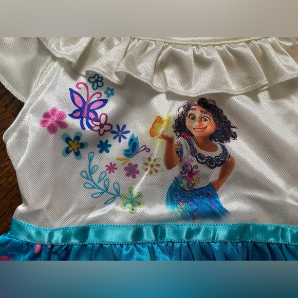 Disney- Encanto- 4T Mirabel Madrigal Costume Dress girl nightgown Floral Design - Picture 4 of 9